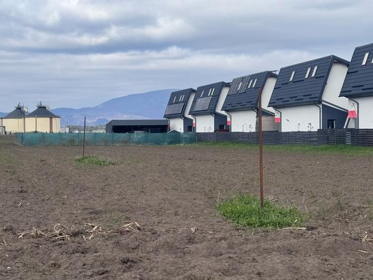 Teren zona superba Brasov 656 mp certificat urbanism, si proiect vila tip duplex - 4