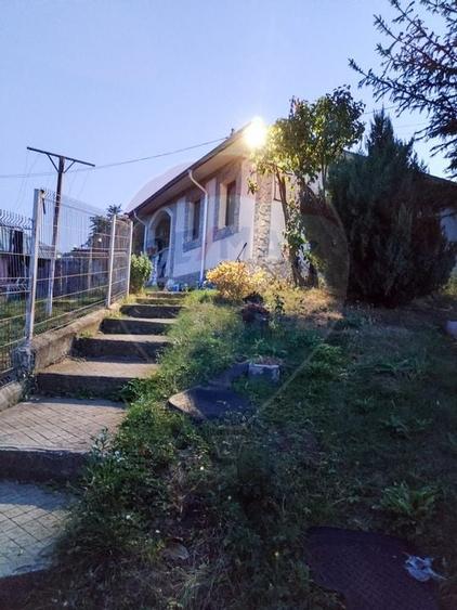 Casă individuală cu teren de 3.414 mp, Comuna Comarna - 1