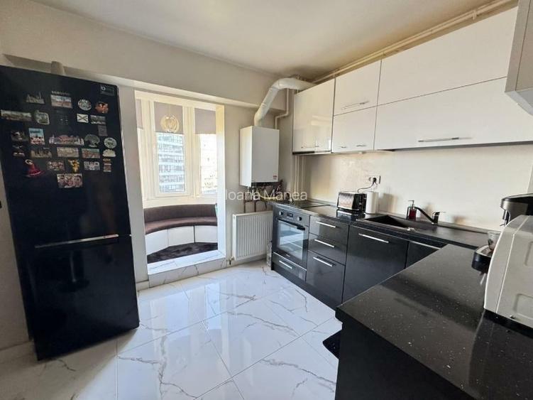 Vanzare garsoniera Calea Calarasilor, etaj 5/8, centrala proprie, mobilata si ut