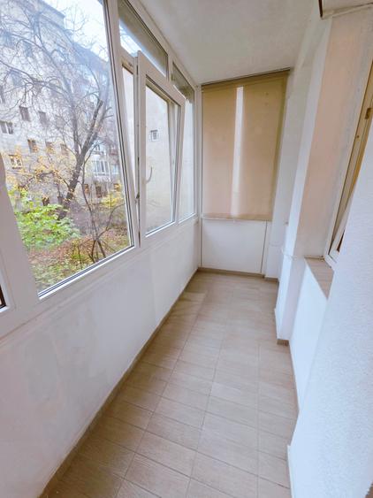 Garsoniera dubla Sala Palatului et 1/7  bloc 1960 centrala proprie 42 mp - 10