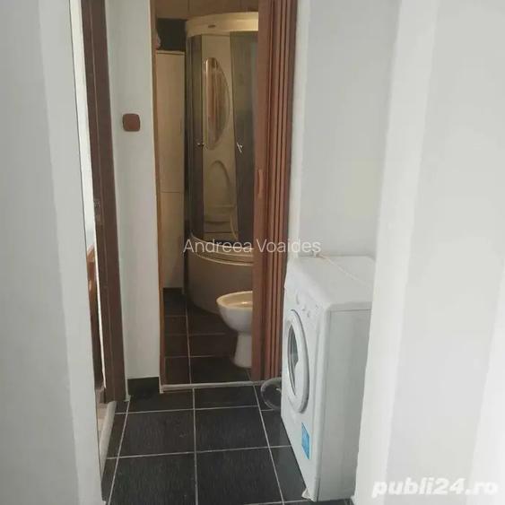 Inchiriez apartament 2 camere Inchiriez apartament 2 camere