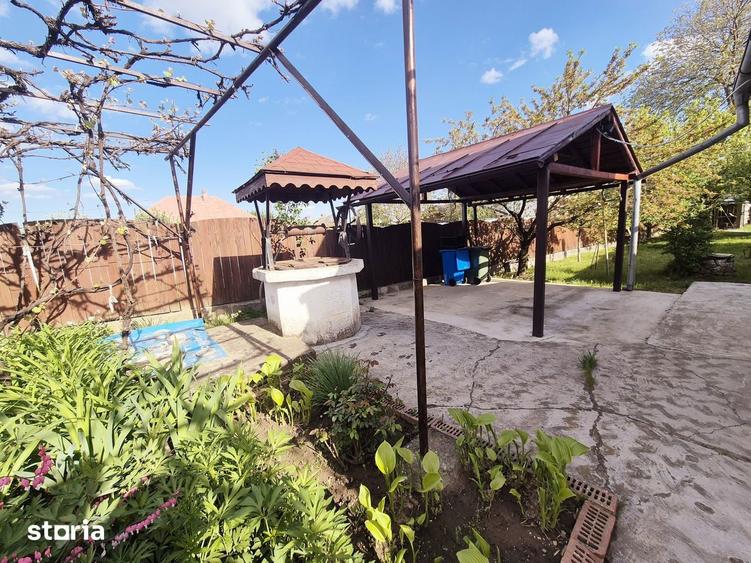 Casa din caramida ?i teren generos, comuna Dobreni - 4
