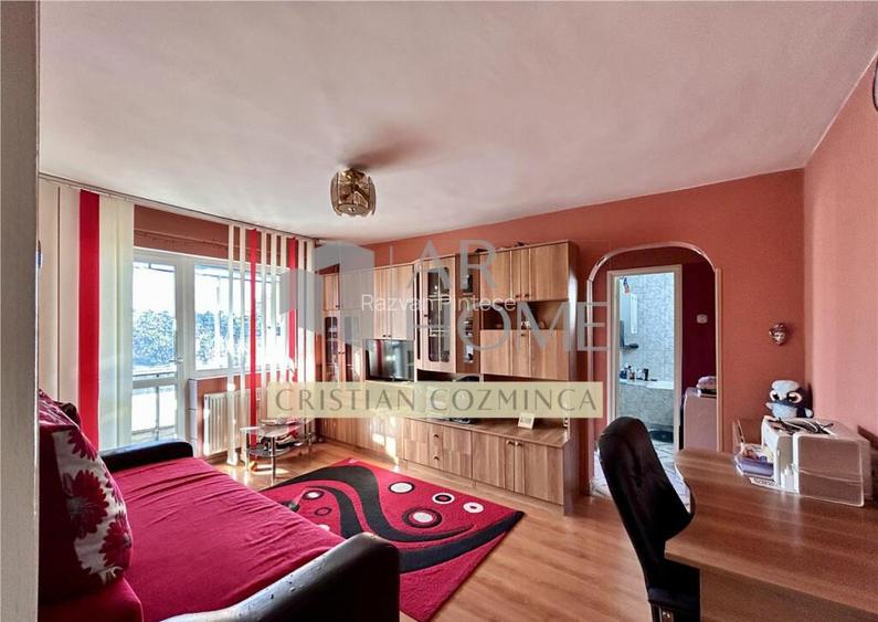 Apartament 2 camere, semidecomandat, Ploiesti, zona Vest