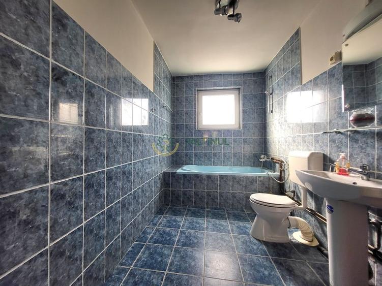 Casă de v&acirc;nzare &icirc;n centrul Sibiului - 3 camere și curte privată - 9