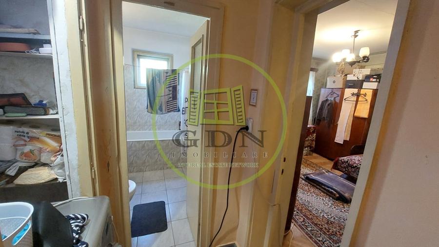 Apartament 3 camere decomandat, etajul 4, 1 Mai zona Insula - 7