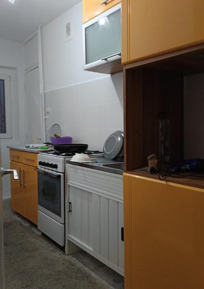 Proprietar inchiriez apartament o camera zona Bucovina. - 7