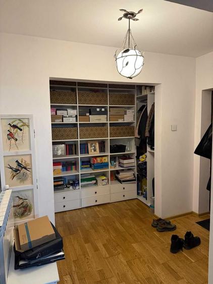 Apartament cu 3 camere semidecomandat în Gară