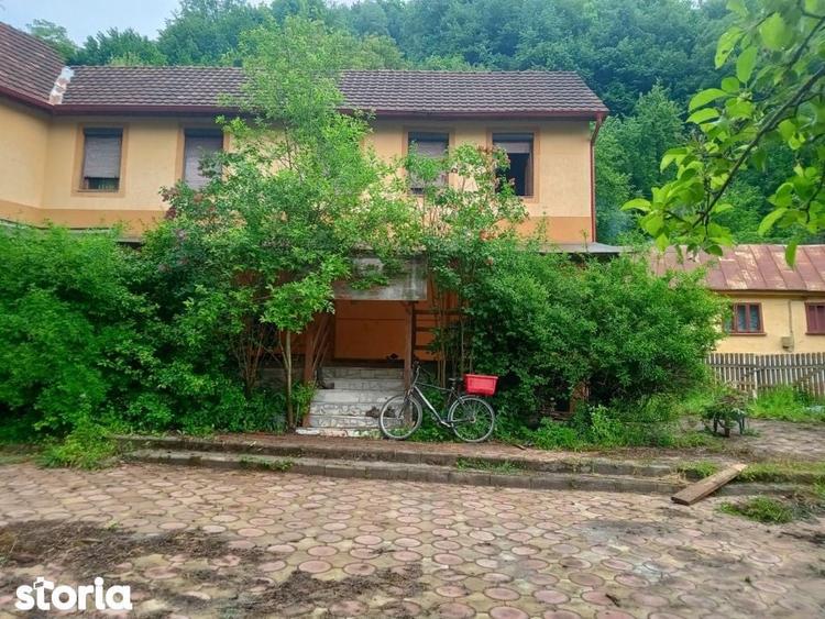 Cabana de vanzare, complet mobilata, ideala pentru relaxare sau invest - 1