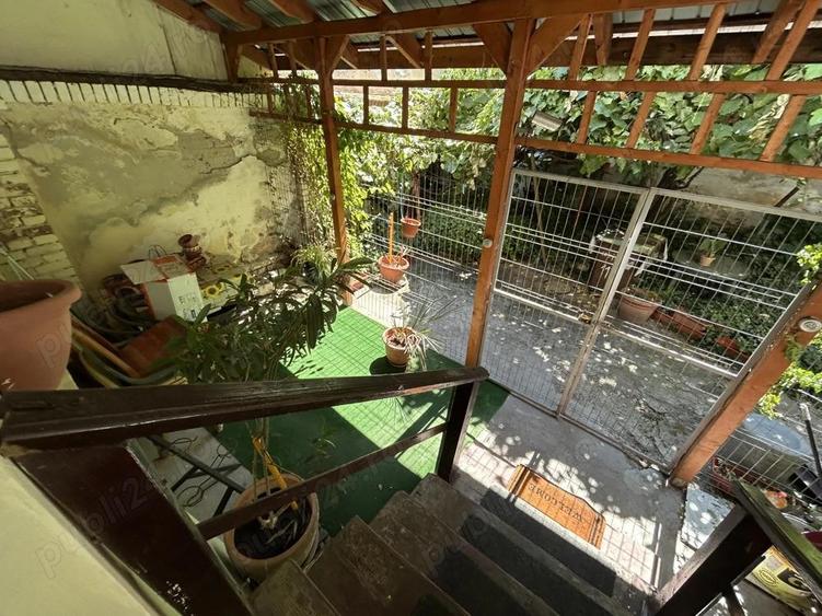 Vand apart.2 camere central,parter inalt, str.Cozia,langa biserica Evrei si scoala gen.,st.114 mp. - 3