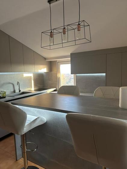 Vând apartament 2 camere decomandat în Timișoara – zona Fridorf (în fața Liceulu - 6