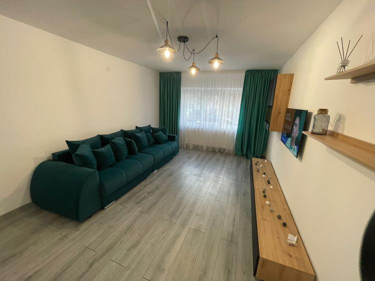 Apartament cu 2 camere decomandat în Central