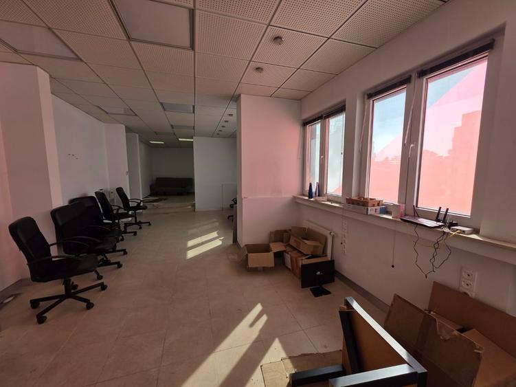 B-ul Magheru, 10 minute metrou Piata Romana, in blocul cu cinema Patria - 13