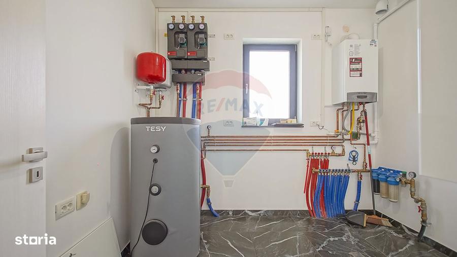 Casa cu 5 camere de vanzare - 4