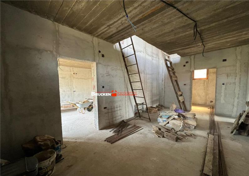 Casa de in zona centrala din Petreu - 6