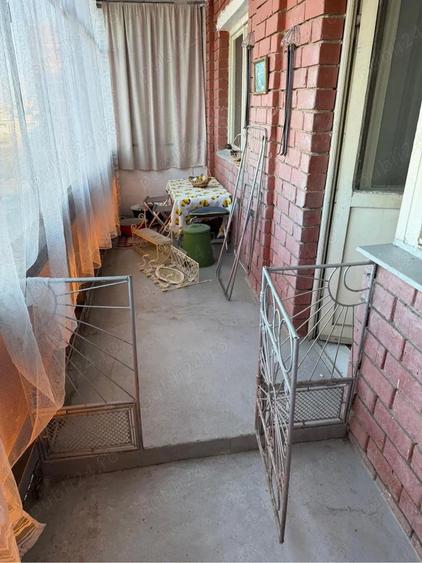 Proprietar -Apartament 3 camere decomandat Zona Vlaicu , central - 2