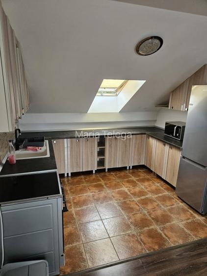 3 camere de inchiriat in Brasov, la mansarda, 10 min de mers pe jos de Centru 3 camere de inchiriat in Brasov, la mansarda, 10 min de mers pe jos de Centru