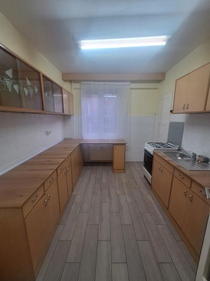 Chirie apartament cu 3 camere - 6