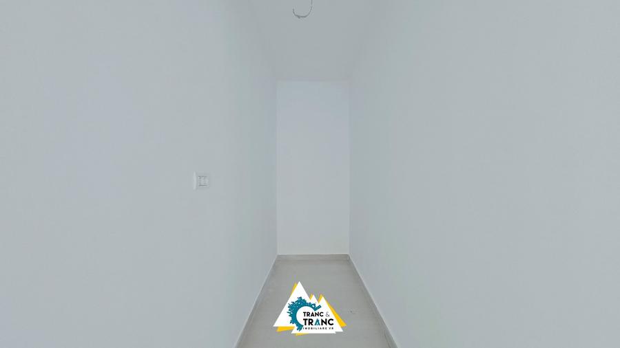 Spațiu comercial nou, de 290 mp, la prima inchiriere, pe Calea Radnei - 8