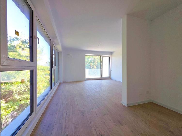 Apartament cu 3 camere decomandat în Splaiul Unirii