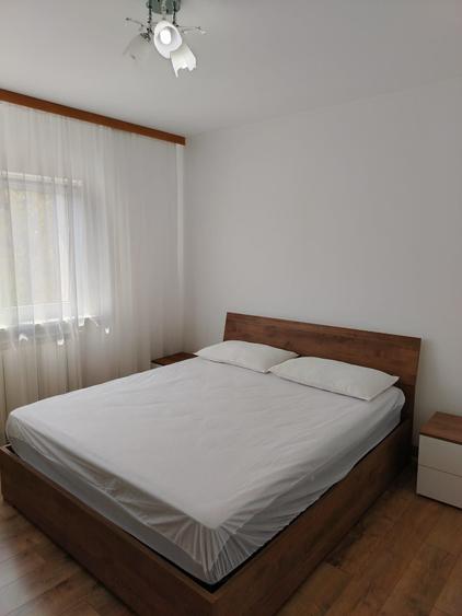 Apartament cu 3 camere decomandat în Obcini