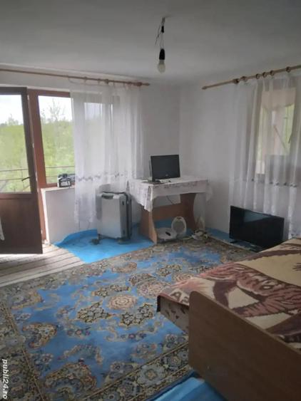 Casă cu 4 camere cu Teren 30000 Mp în Fârtățești