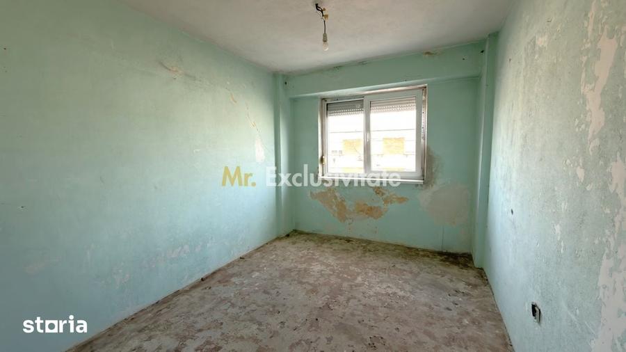 Apartament cu 4 camere semidecomandat în Central