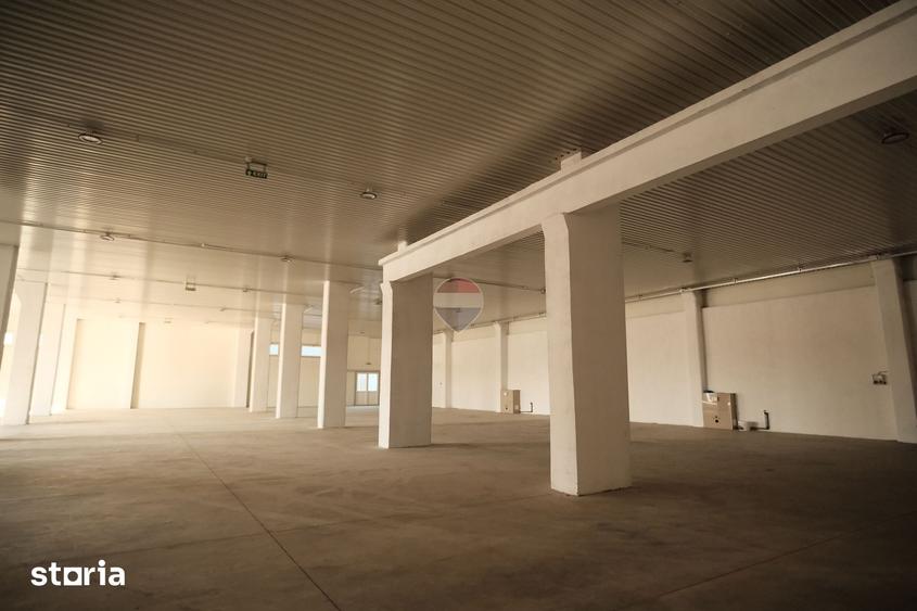 Spațiu comercial, de 1,200 mp, în Central