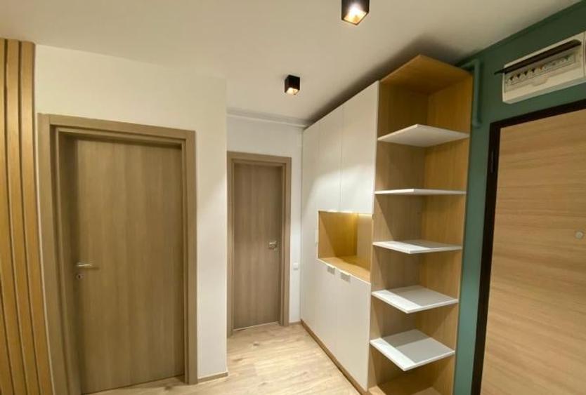 Apartament cu 3 camere decomandat, mobilat în Băneasa