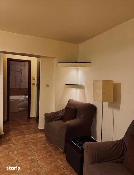 Apartament cu 3 camere decomandat în Ștefan cel Mare
