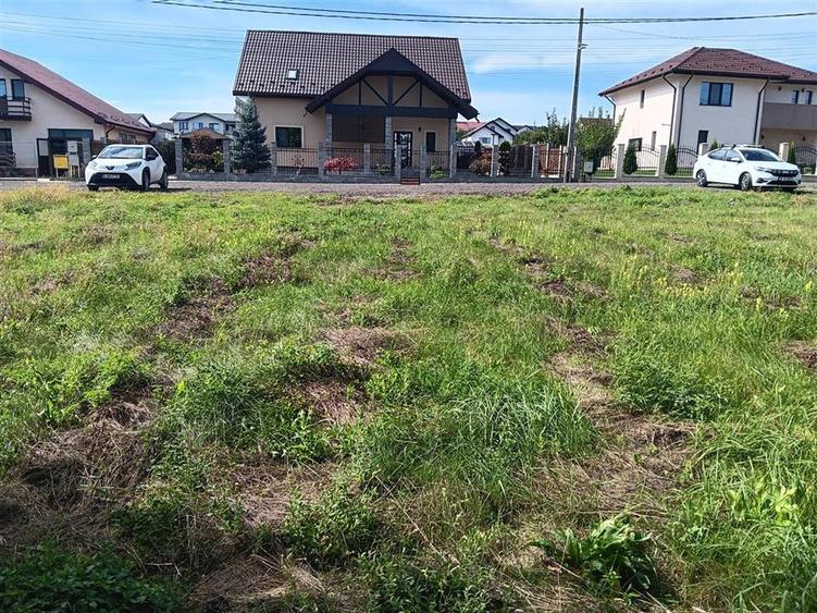 Teren Construcții intravilan de 550 mp, în Valea Adâncă