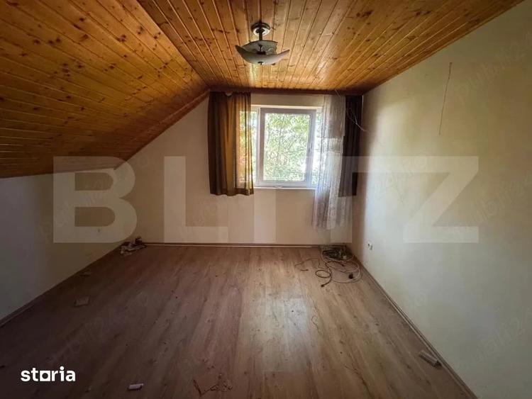 Casă cu Teren 2300 Mp în Sântuhalm