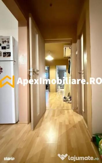 Apartament cu 4 camere decomandat, mobilat în Tei
