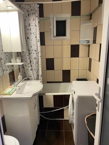 Apartament cu 3 camere decomandat în Rogerius