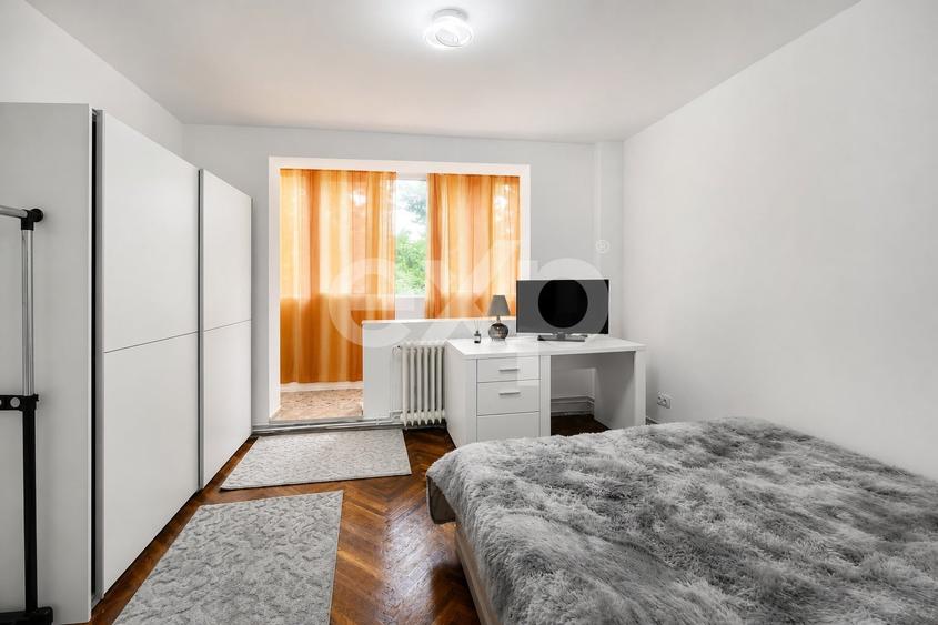 Apartament cu 4 camere decomandat în Punctele Cardinale