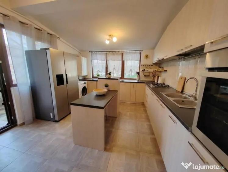 Apartament cu 3 camere decomandat în Valea Adâncă