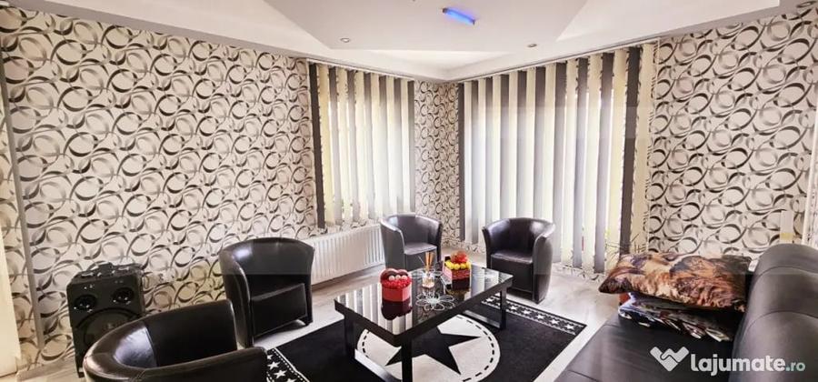 Casă cu 7 camere cu Teren 1346 Mp în Central