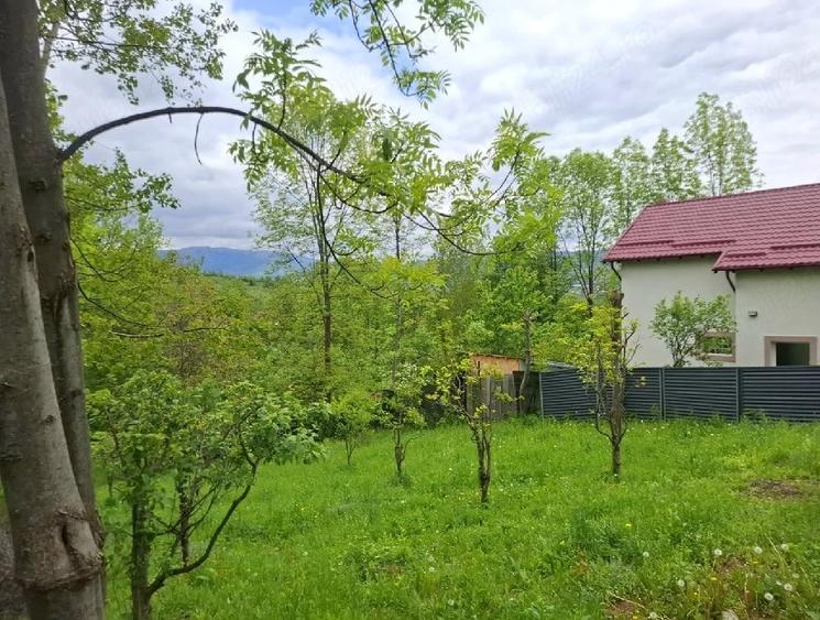 Teren de 873 mp, în Central