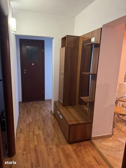 Apartament cu 3 camere decomandat, mobilat în Drumul Taberei