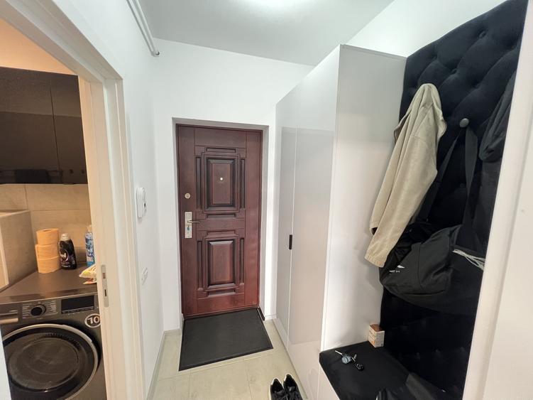 Apartament cu 2 camere semidecomandat, mobilat în Sânpetru