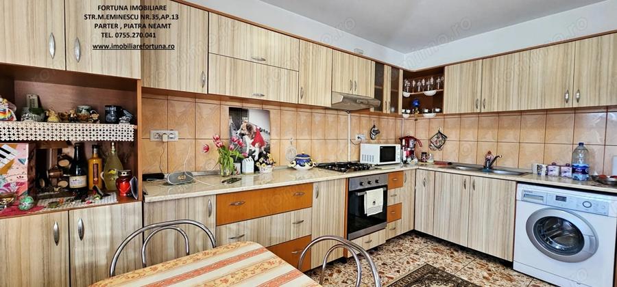 Casă cu 2 camere cu Teren 1000 Mp în Central