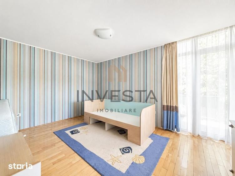 Casă cu 5 camere cu Teren 300 Mp în Bună Ziua