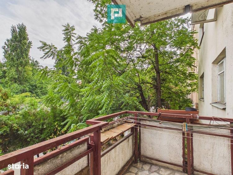 Apartament cu 3 camere decomandat în Central