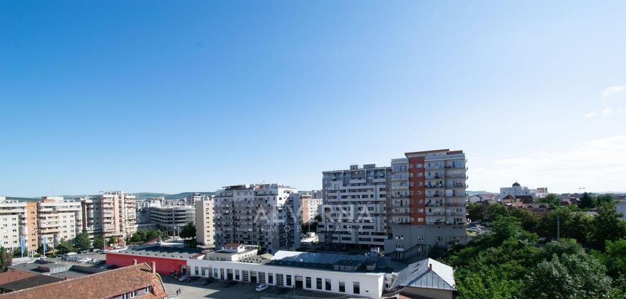 Apartament cu 2 camere semidecomandat, mobilat în Semicentral