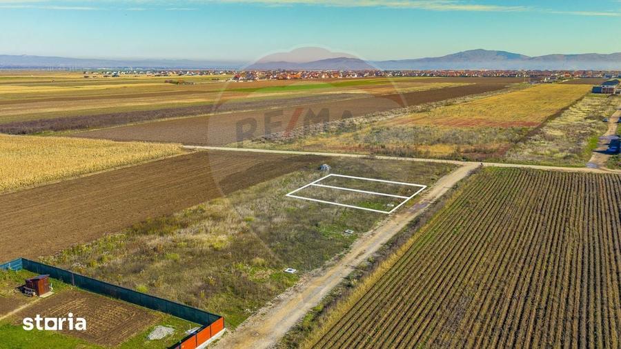 Teren de 650 mp, în Astra