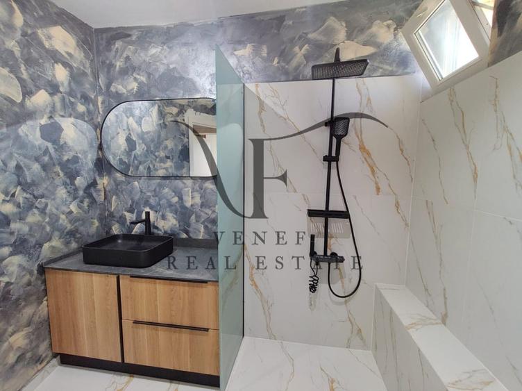 Apartament cu 3 camere semidecomandat în Colentina