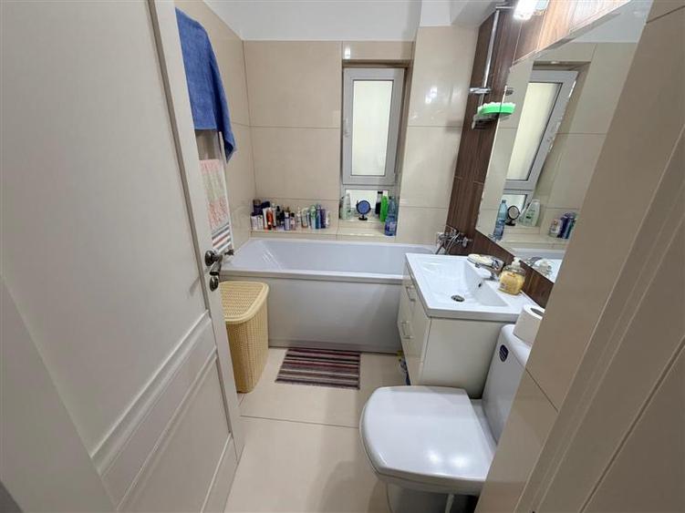Apartament cu 2 camere decomandat, mobilat în Aeroport