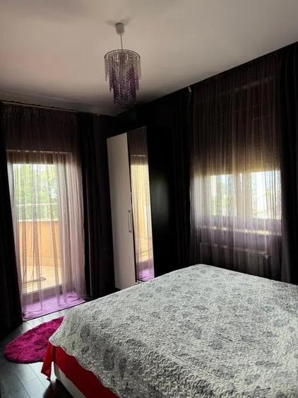 Apartament cu 3 camere decomandat în Sat Vacanță