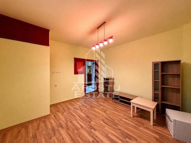 Apartament cu 2 camere semidecomandat, mobilat în Mehala
