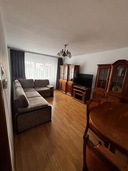 inchirez apartament zona piata mare - 6