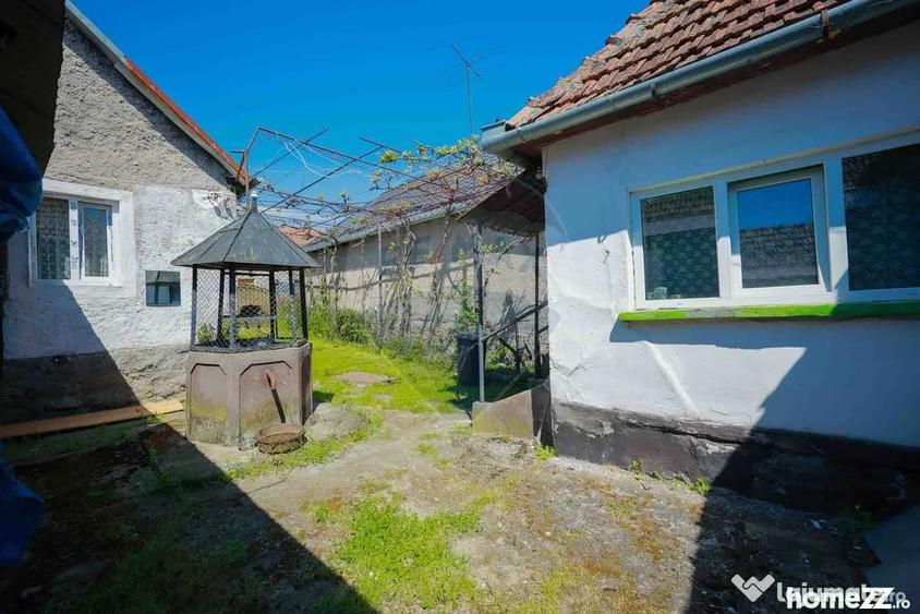 Casă cu 4 camere cu Teren 901 Mp în Vadu Crișului